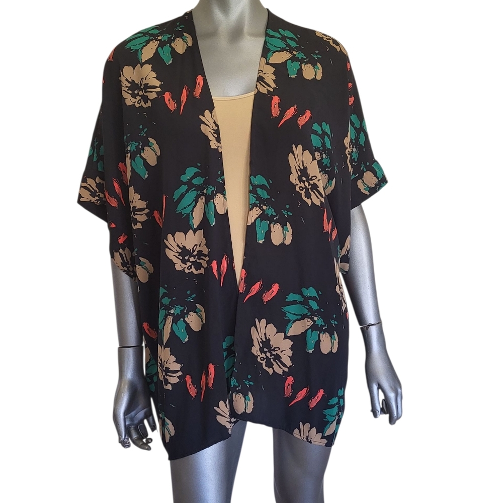 168B. Chris & Carol Black Floral Kimono - Size Large